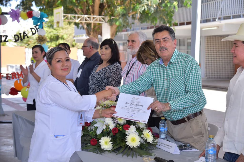 BRINDAN RECONOCIMIENTO A LAS ENFERMERAS Y ENFERMEROS AL CELEBRAR EL DÍA INTERNACIONAL DE LA ENFERMERÍA