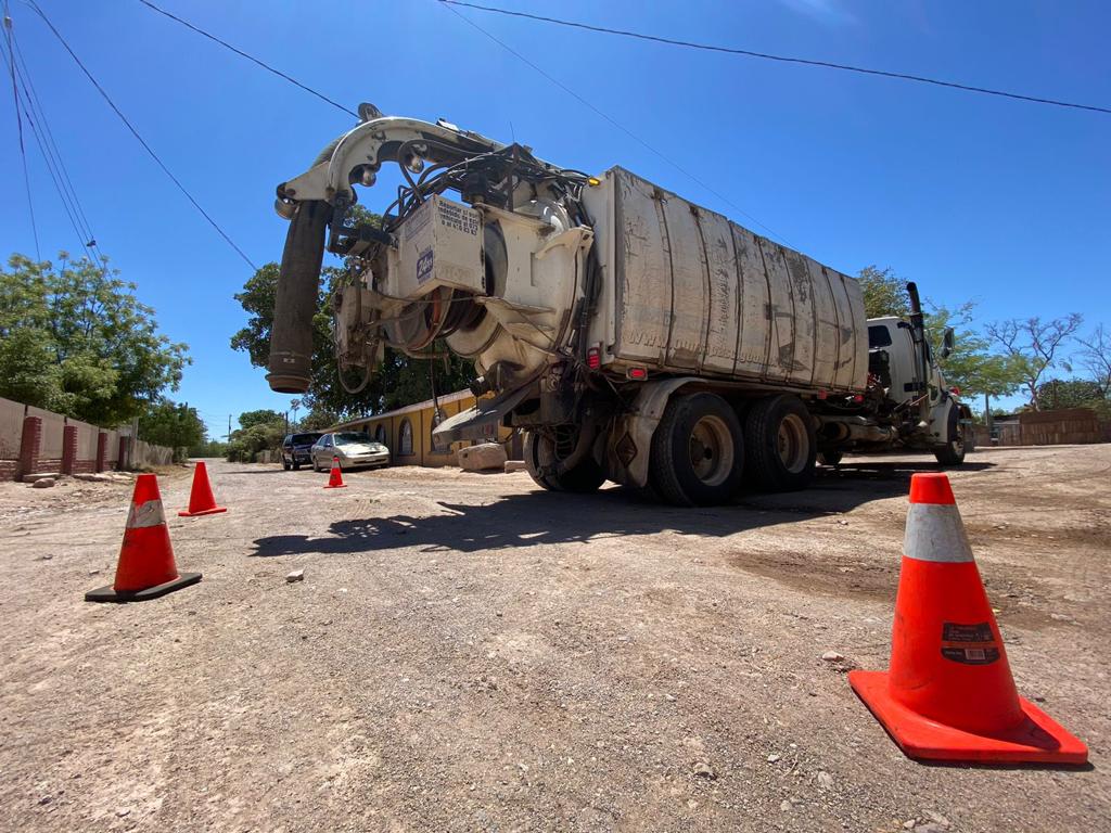 ATIENDE ALCALDE SOLICITUDES DE FAMILIAS DEL CAMPO 2