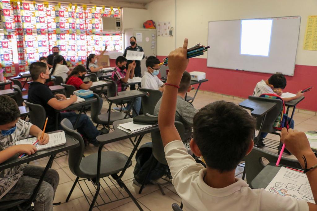 IMPARTE POLICÍA MUNICIPAL PLÁTICA PREVENTIVA CONTRA LAS DROGAS