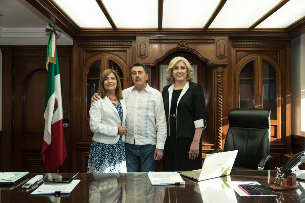 REALIZA ALCALDE TOMA DE PROTESTA A LA NUEVA DIRECTORA DE DIF CAJEME