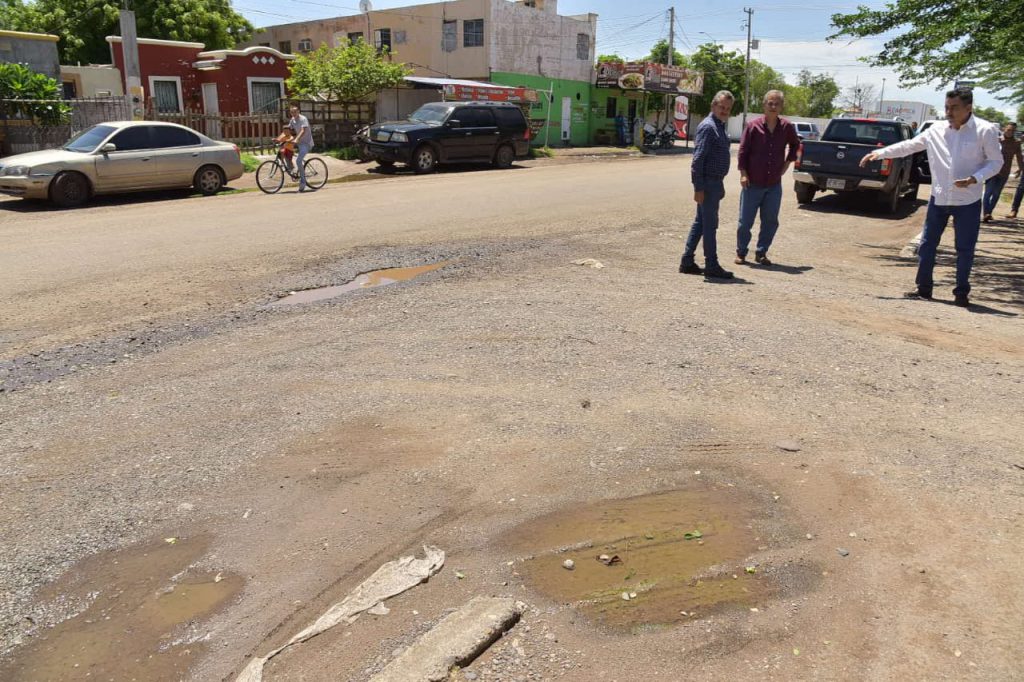 SUPERVISA LAMARQUE CANO DAÑOS POR LLUVIAS EN VIALIDADES AL SUR DE LA CIUDAD