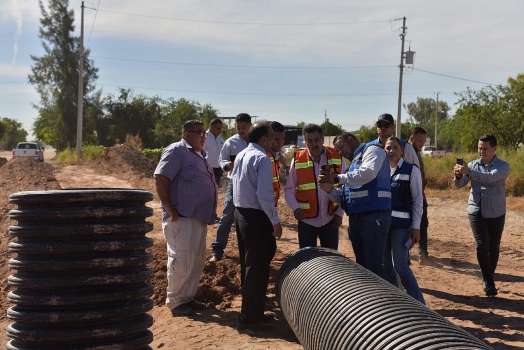 SUPERVISA ALCALDE REHABILITACIÓN DE COLECTOR SANITARIO EN COLONIA BLANCA RAMOS