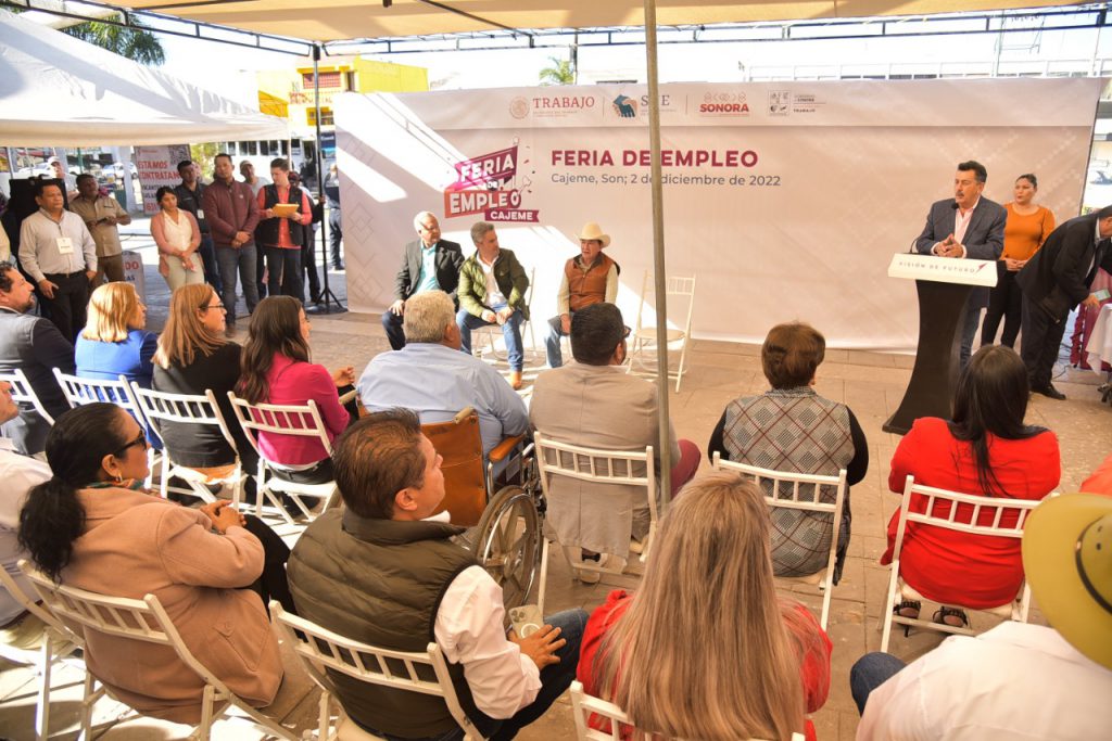 OFRECEN MÁS DE 800 PLAZAS LABORALES EN FERIA MUNICIPAL DEL EMPLEO