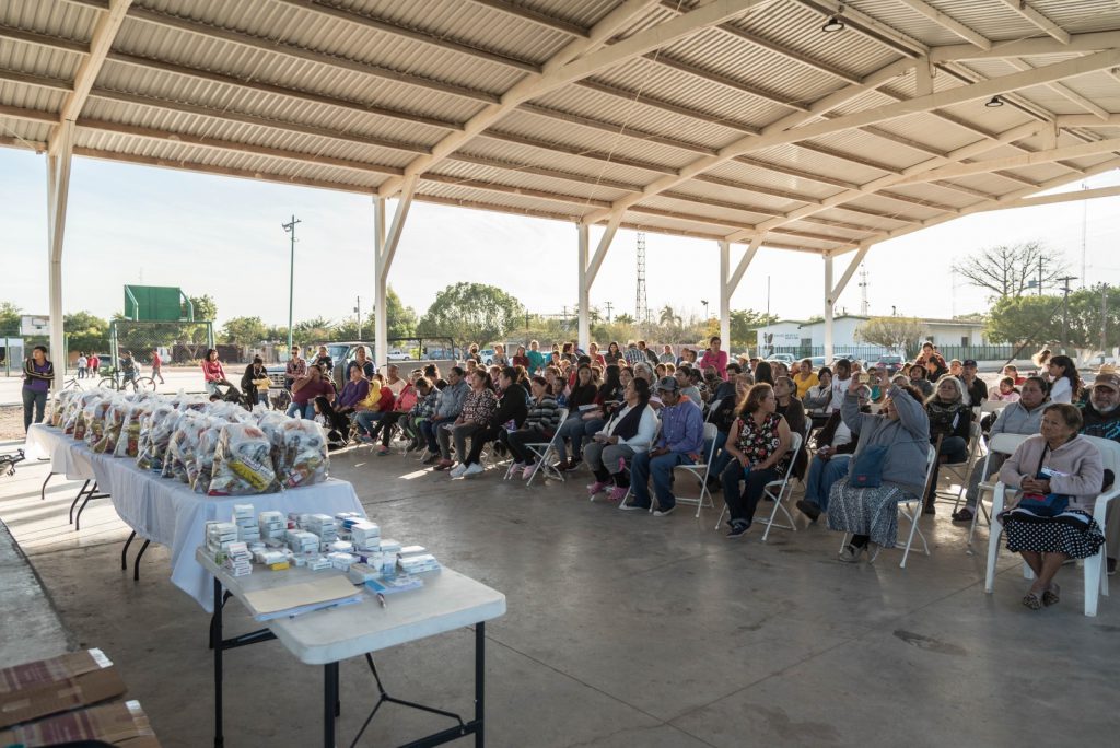 DIF CAJEME Y MUJERES AL 100 REALIZAN ENTREGA DE APOYOS EN LA MARTE R. GÓMEZ