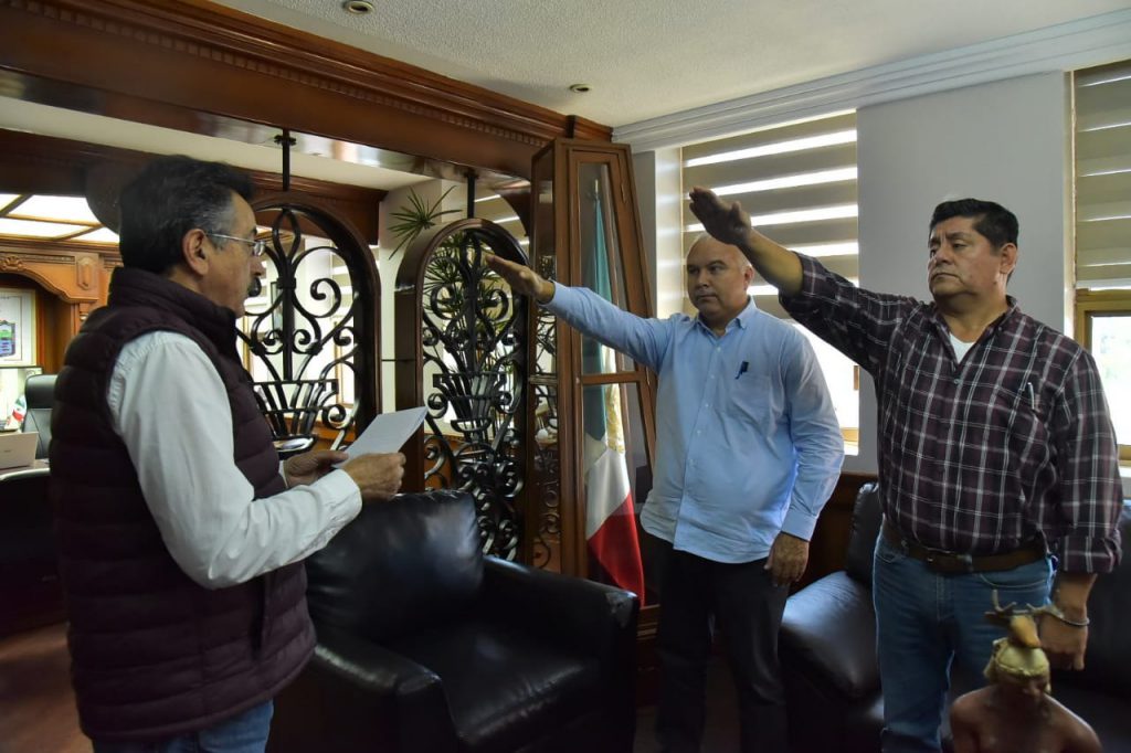 TOMA PROTESTA LAMARQUE CANO A TITULARES DE TRES DEPENDENCIAS MUNICIPALES