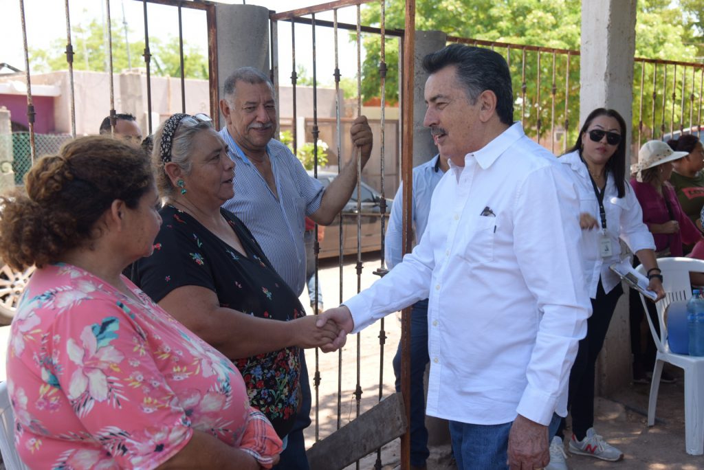 BRINDA ALCALDE SOLUCIÓN AL SUMINISTRO DE AGUA POTABLE A FAMILIAS DE LA COLONIA COLOSIO Y CAMPO 29