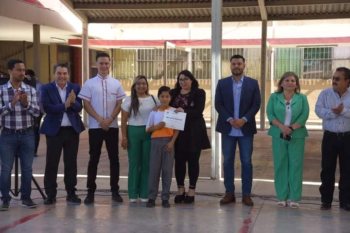 PROMUEVE AYUNTAMIENTO VALORES EN LUNES CÍVICO EN ESCUELA PRIMARIA LUIS ENCINAS.