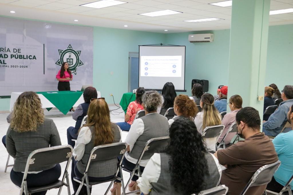 CAPACITAN A PERSONAL ADMINISTRATIVO DE LA SSPM EN TÉCNICAS MOTIVACIONALES.