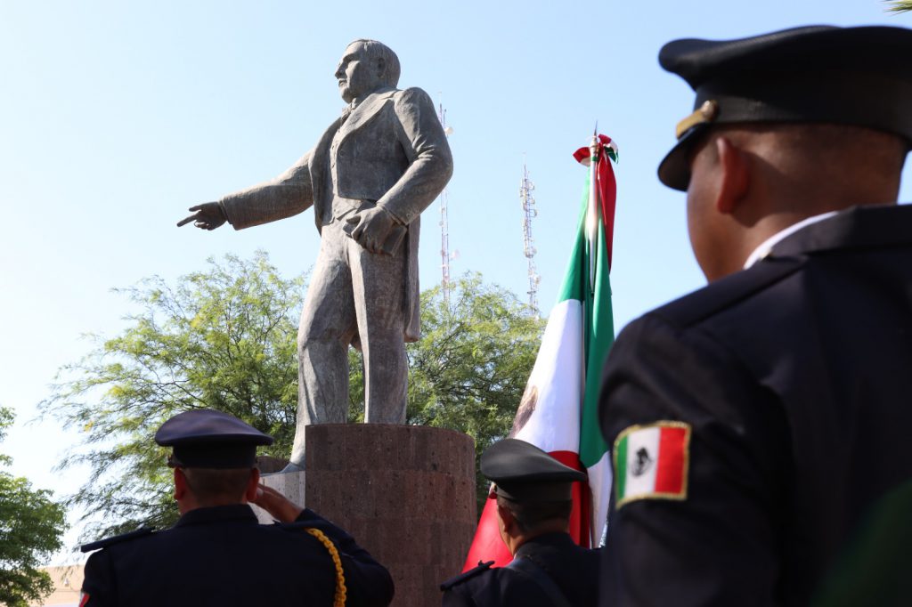 RINDE GOBIERNO MUNICIPAL HOMENAJE LUCTUOSO AL EX PRESIDENTE DE MÉXICO BENITO JUÁREZ