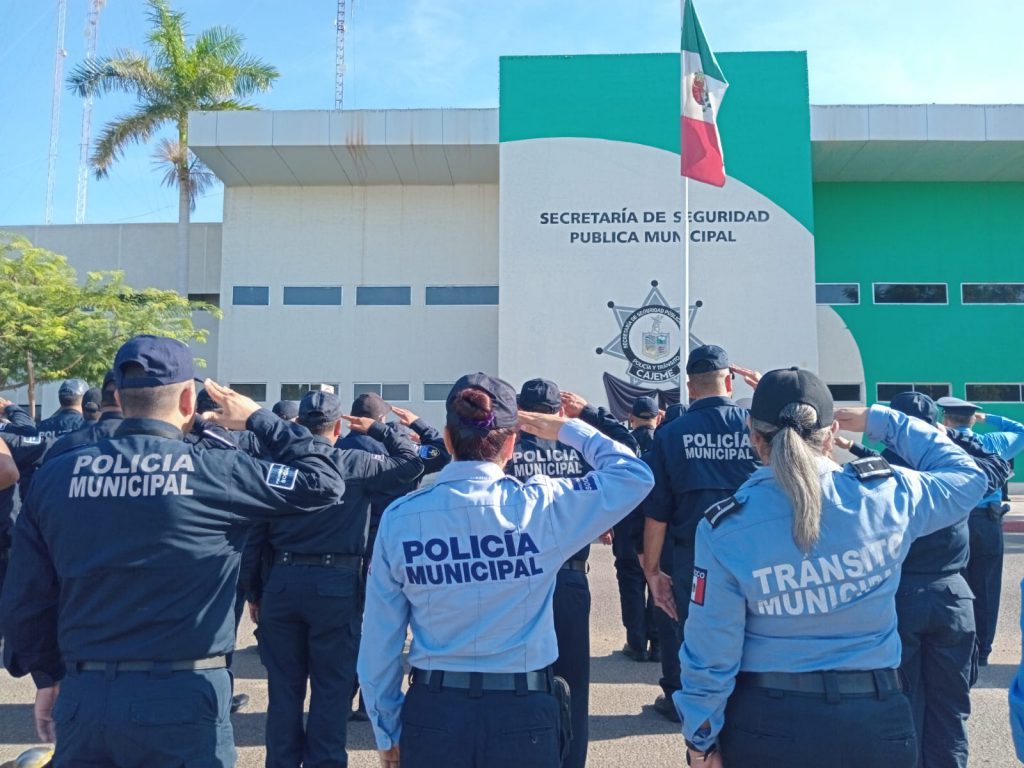 DIFUNDE SSPM VALORES CÍVICOS CON IZAMIENTO DE BANDERA