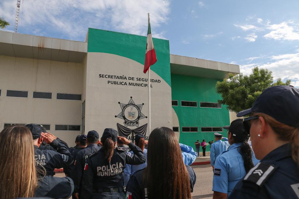 PROMUEVE VALORES Y UNIDAD SSPM CON LUNES CÍVICO