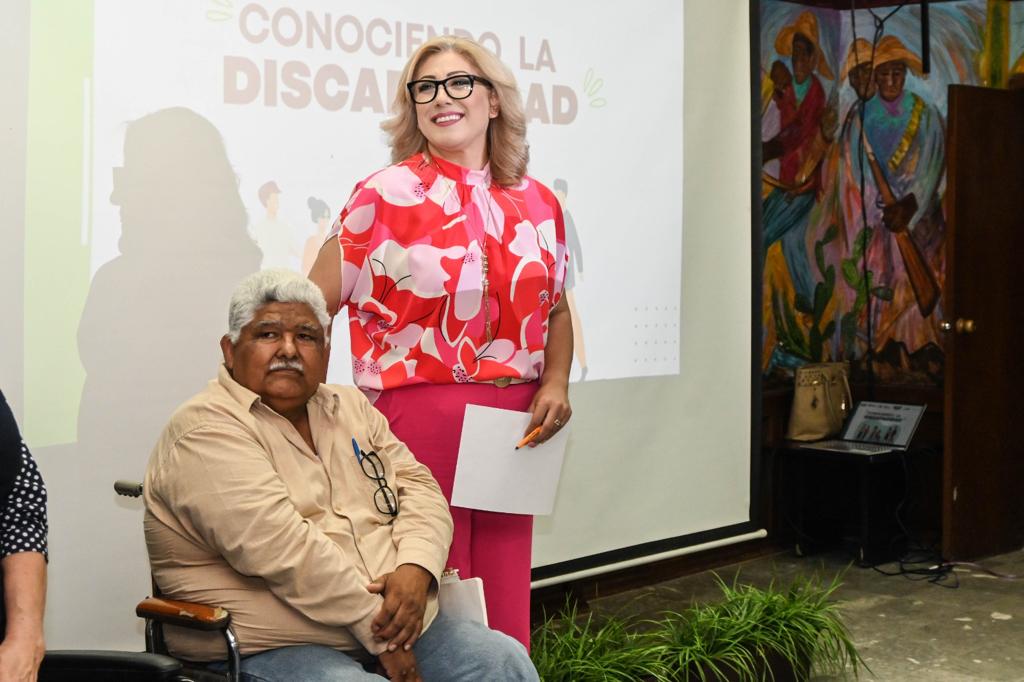 SE IMPARTE LA CONFERENCIA “CONOCIENDO LA DISCAPACIDAD”