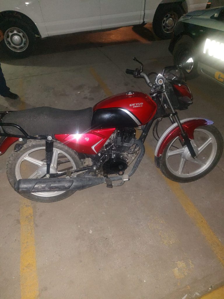 LOCALIZAN AGENTES DE LA SSPM MOTOCICLETA ROBADA