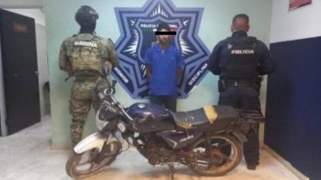 DETIENE SSPM A SUJETO CON MOTOCICLETA ROBADA