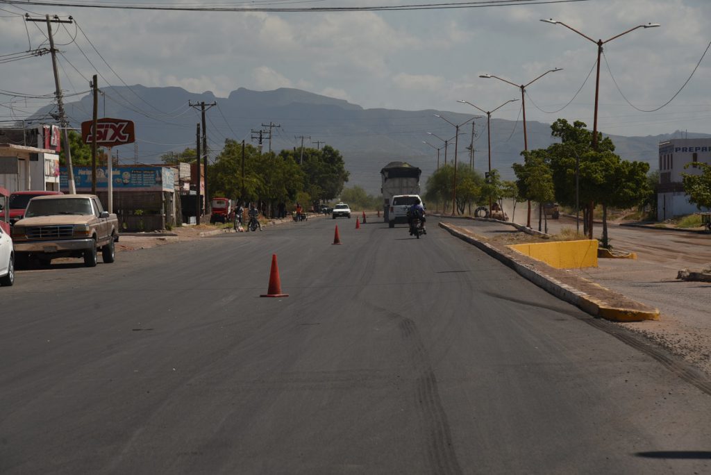 SUPERVISA LAMARQUE CANO AVANCES EN OBRAS DE PAVIMENTACIÓN