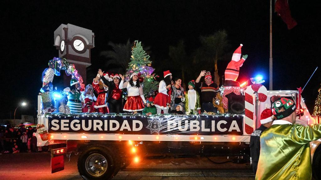 SE ILUMINA CAJEME CON EL ENCENDIDO DEL ÁRBOL NAVIDEÑO 2023