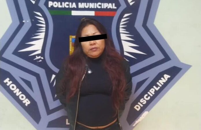 DETIENE SSPM A FÉMINA POR POSESIÓN DE VEHÍCULO CON REPORTE DE ROBO