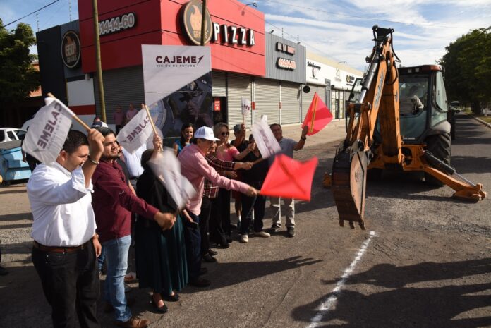 ARRANCA OBRA DE CONSTRUCCIÓN DE CRUCERO CON CONCRETO HIDRÁULICO EN CALLE MORELOS Y AGUASCALIENTES