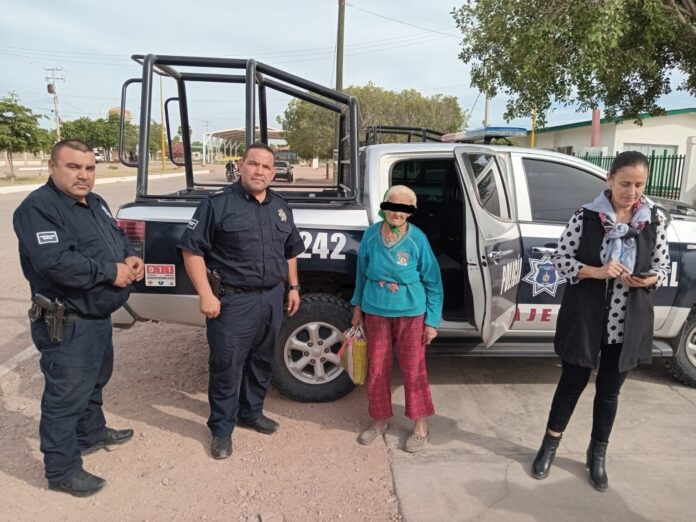 AUXILIAN POLICÍAS MUNICIPALES A ABUELITA EXTRAVIADA EN MARTE R. GÓMEZ Y TOBARITO