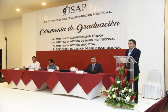 FELICITA LAMARQUE CANO A NUEVOS GRADUADOS DE ISAP