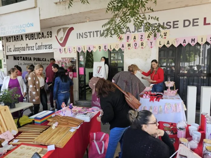 CON ÉXITO SE LLEVÓ A CABO EL BAZAR POR EL DÍA DEL AMOR Y LA AMISTAD