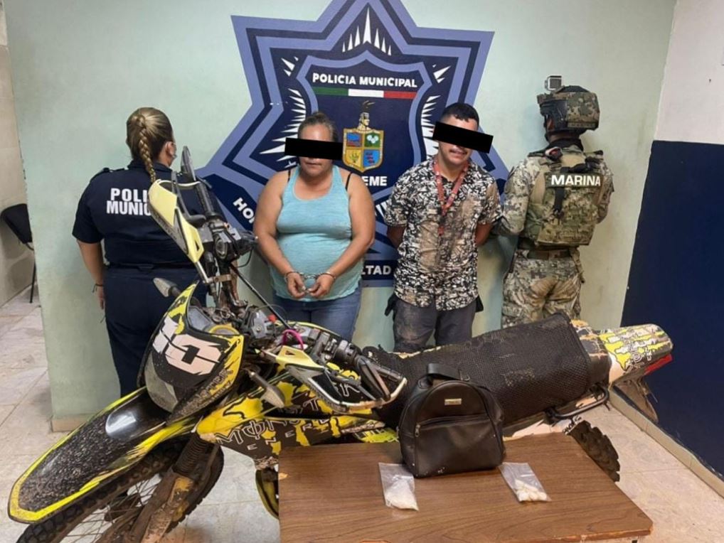 CAPTURA POLICÍA MUNICIPAL A DOS POR DELITO CONTRA LA SALUD