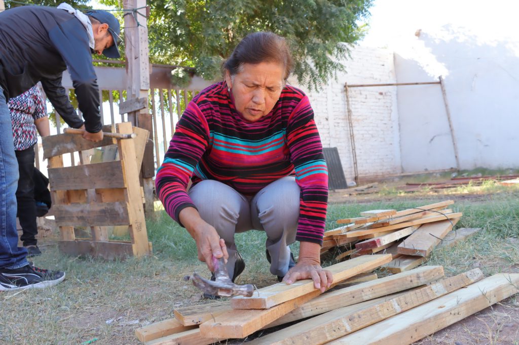 CON GRAN ÉXITO INAUGURA EL INSTITUTO CAJEMENSE DE LA MUJER TALLER DE CARPINTERÍA EN LA COLONIA EL RODEO