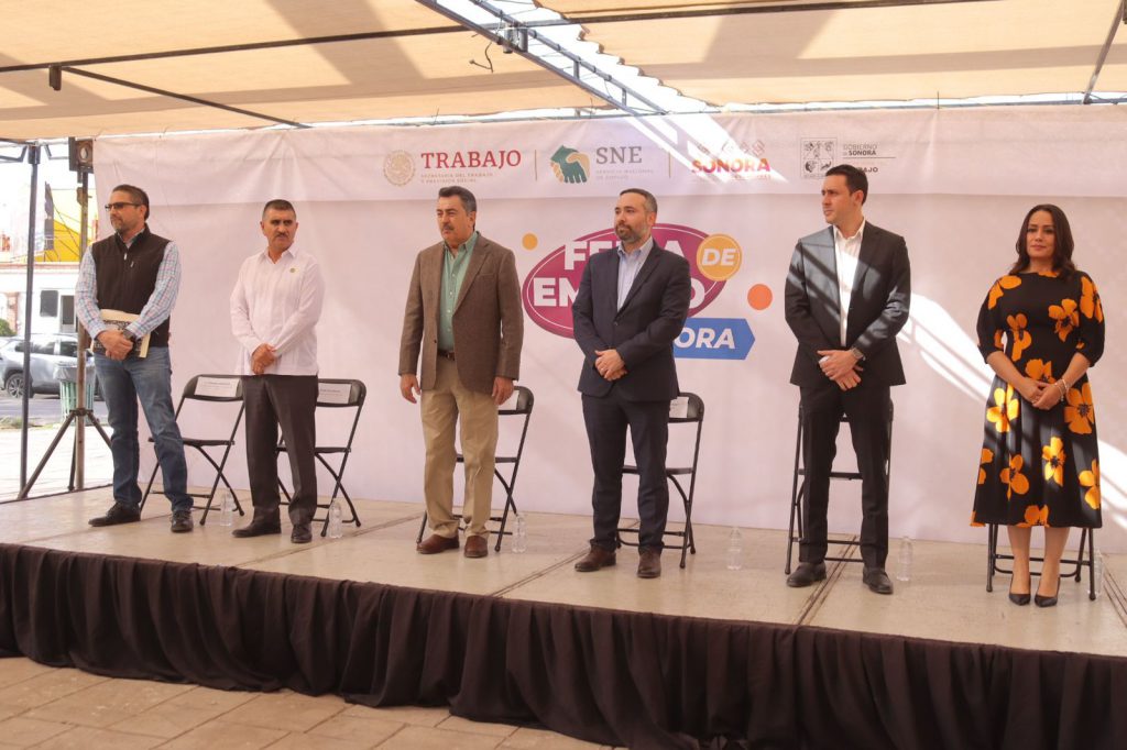 IMPULSA AYUNTAMIENTO DESARROLLO ECONÓMICO Y OPORTUNIDADES PARA LAS Y LOS CAJEMENSES CON FERIA DE EMPLEO