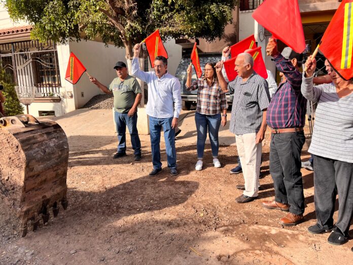 PONE EN MARCHA JAVIER LAMARQUE OBRA DE PAVIMENTACIÓN E INFRAESTRUCTURA HIDROSANITARIA EN CALLE VALLE DE ÁLAMOS