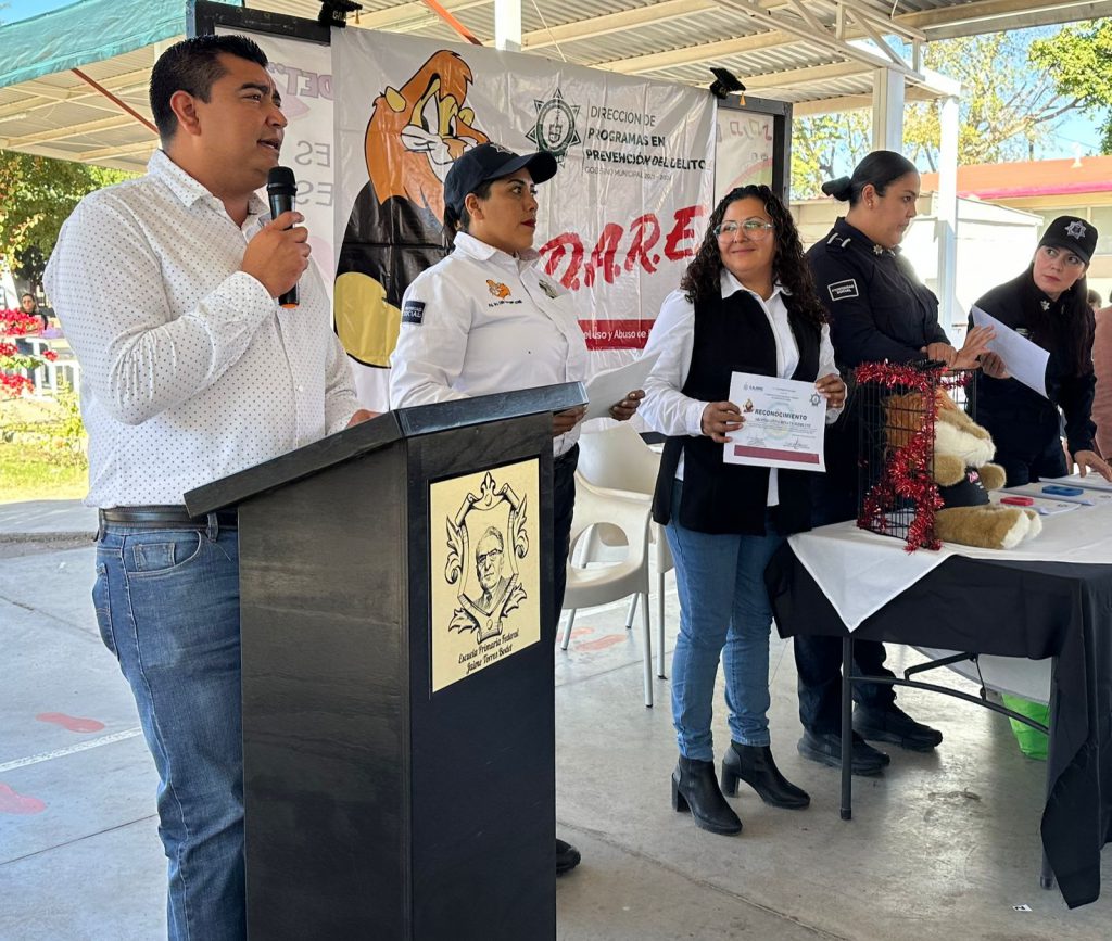 ESTUDIANTES DE LA PRIMARIA JAIME TORRES BODET SE GRADÚAN DEL PROGRAMA DARE