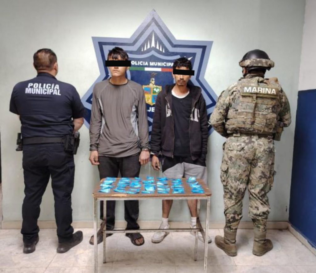 DETIENEN A DOS EN LA SOCHILOA CON DOSIS DE DROGAS