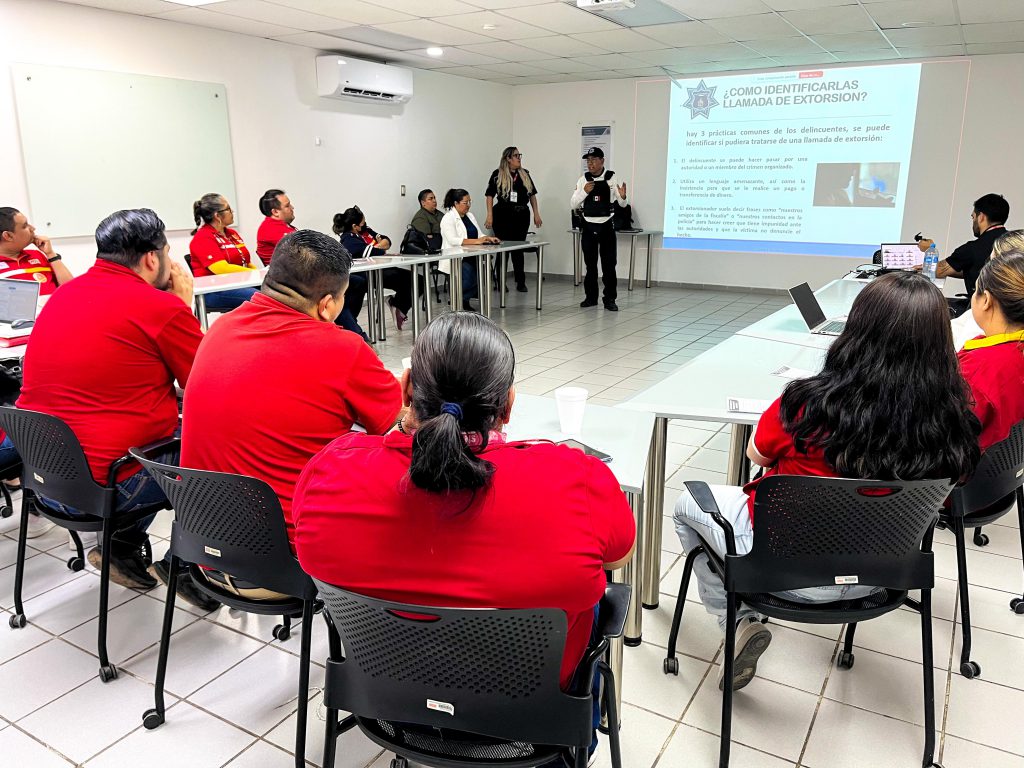 PROGRAMAS PREVENTIVOS LLEVA PLÁTICA ANTI EXTORSIÓN TELEFÓNICA A PERSONAL DE OXXO EN CAJEME