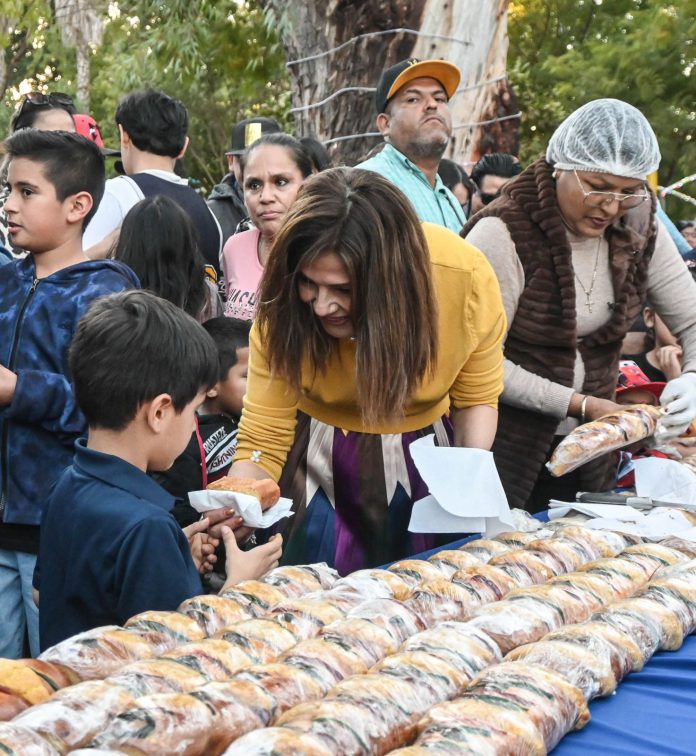 GRAN CELEBRACIÓN DEL DÍA DE REYES EN EL PARQUE INFANTIL OSTIMURI